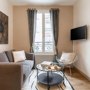  Appartement Family In France